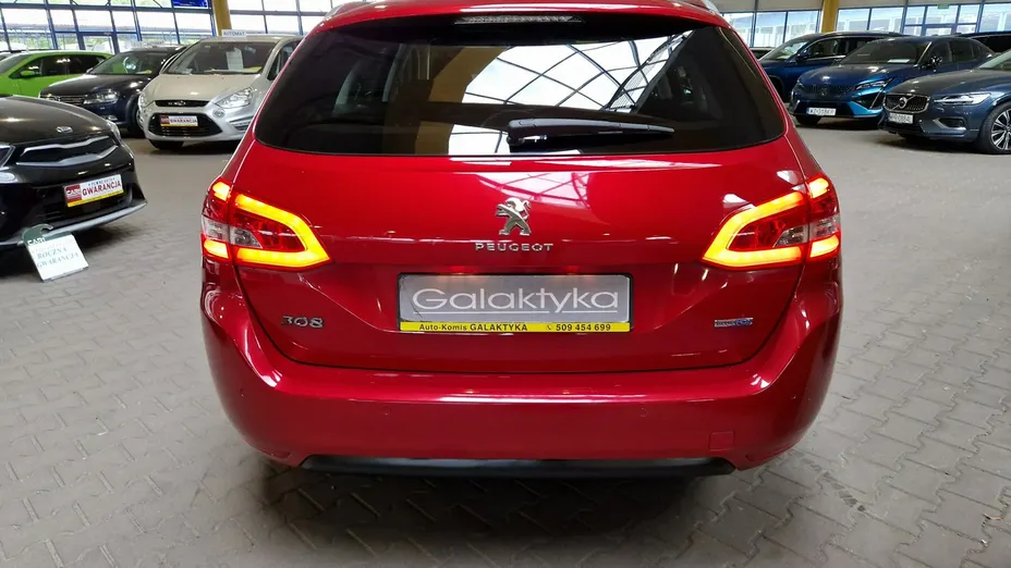 PEUGEOT 308 -