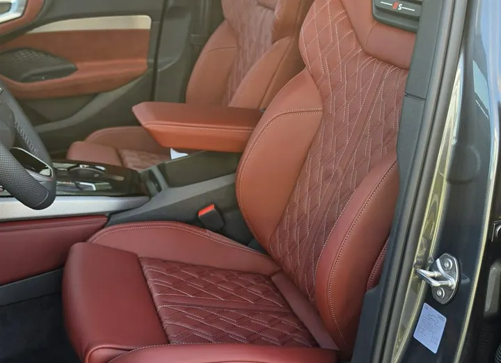 AUDI S5 Limousine -