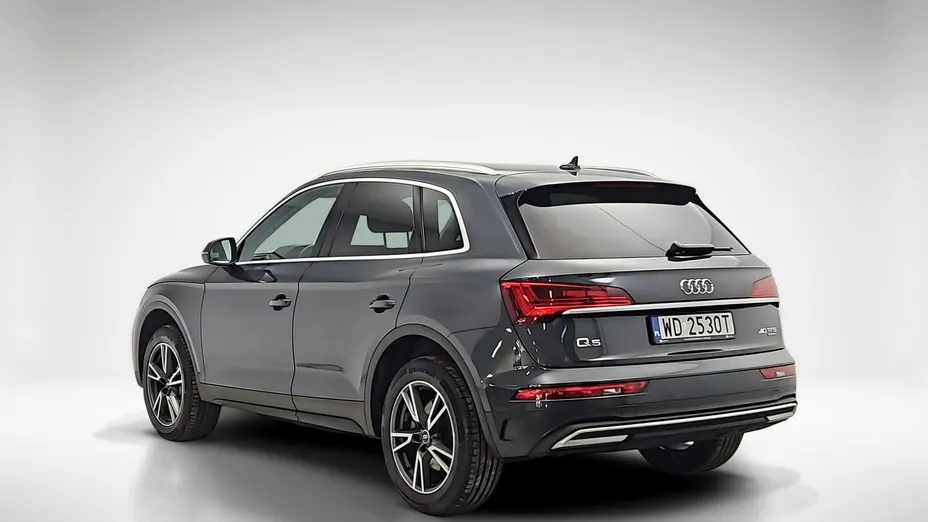AUDI Q5 -