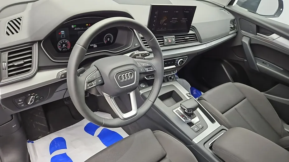 AUDI Q5 -