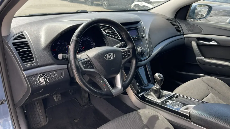 HYUNDAI i40 -