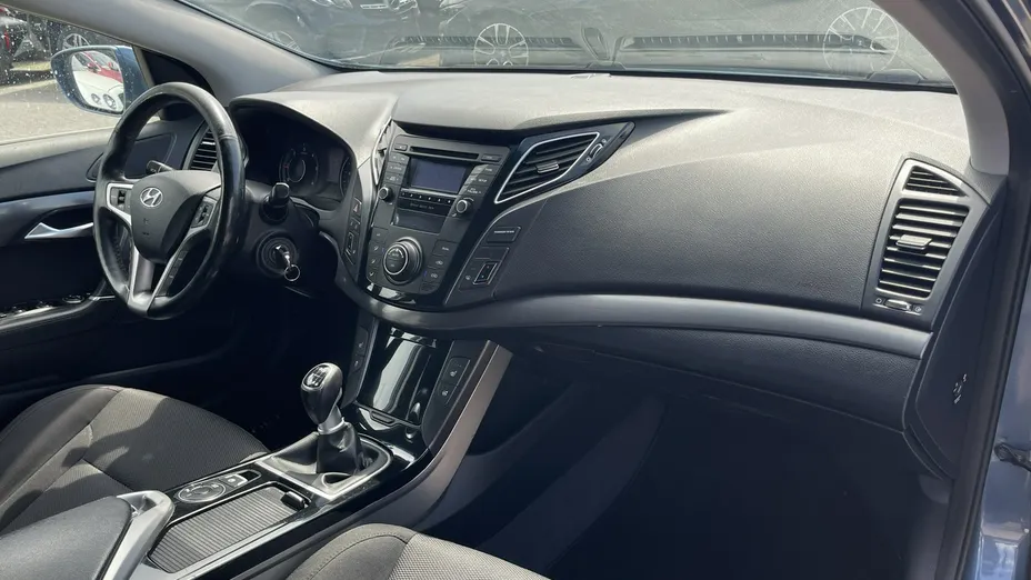 HYUNDAI i40 -