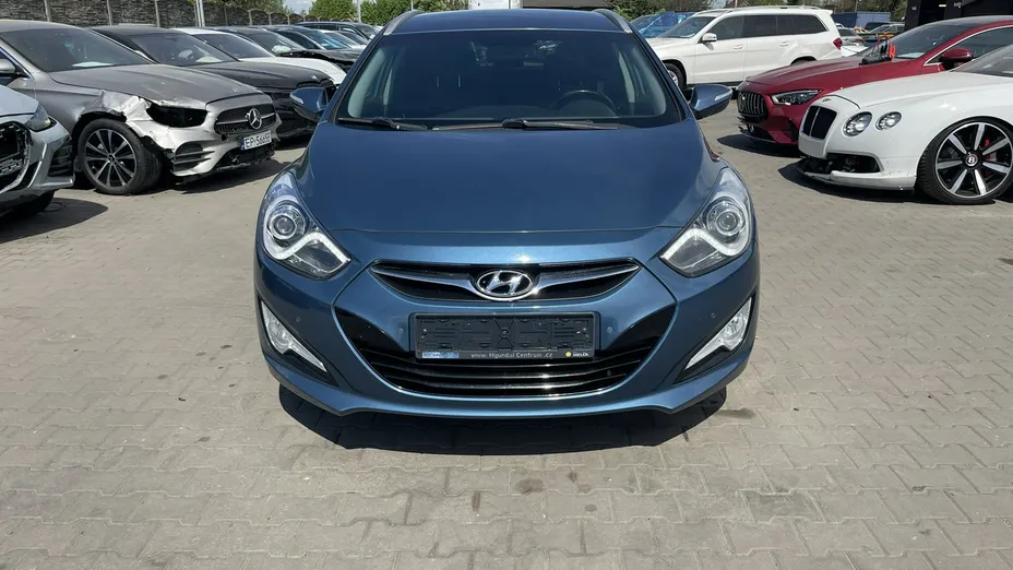HYUNDAI i40 -