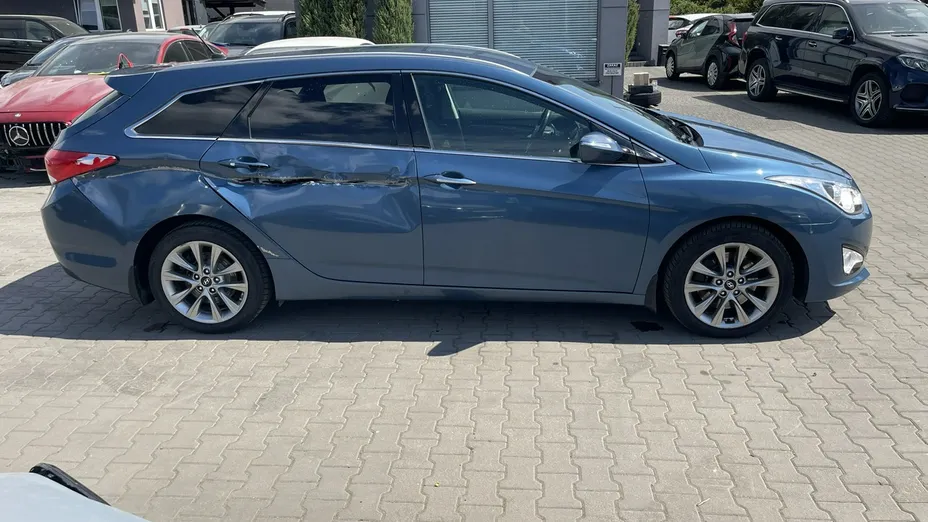 HYUNDAI i40 -