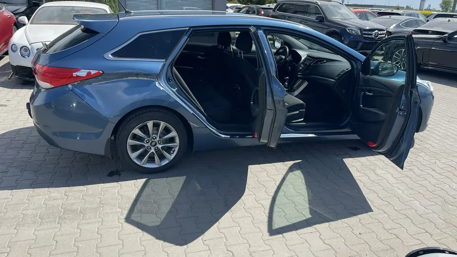 HYUNDAI i40 -