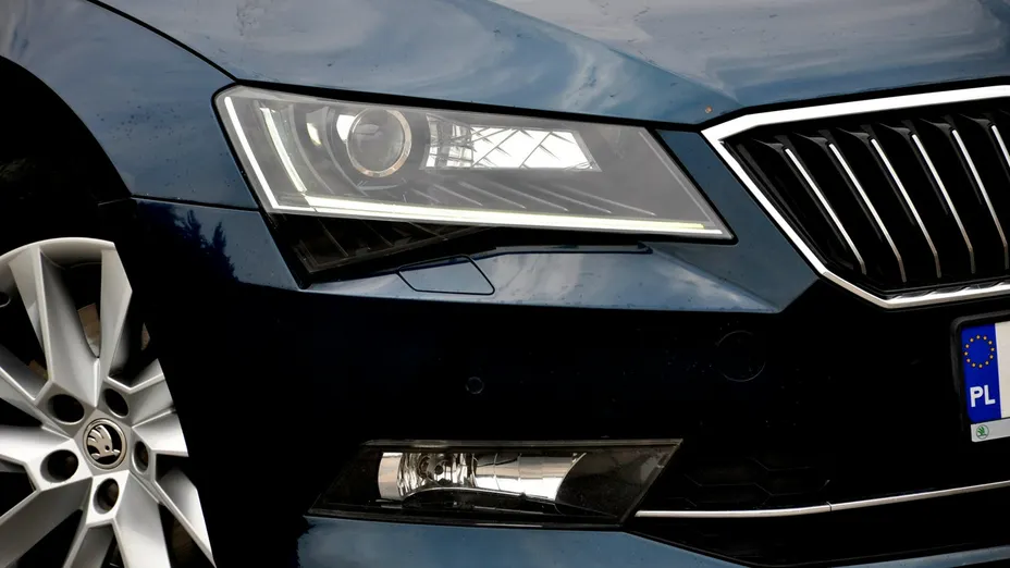 SKODA Superb -