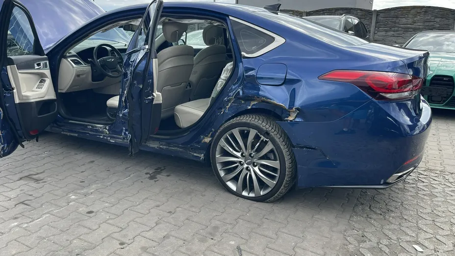 Genesis G80 -
