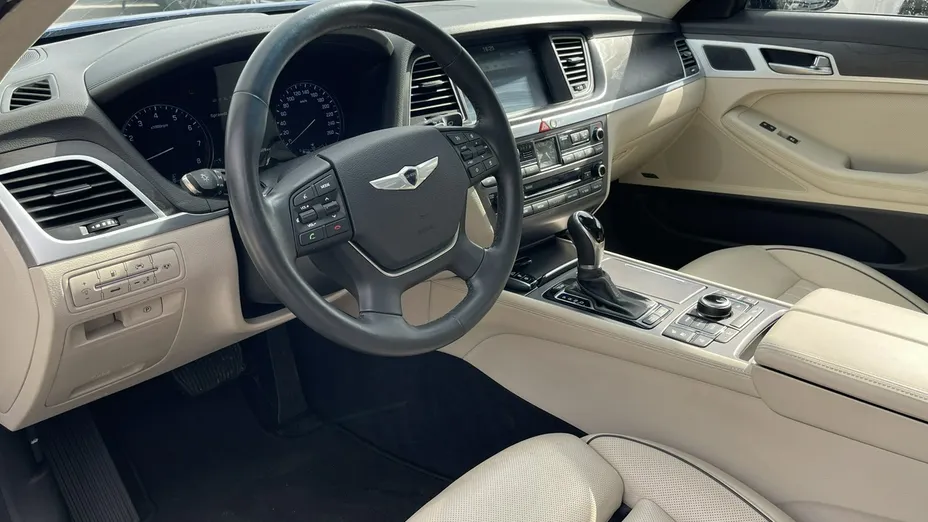 Genesis G80 -
