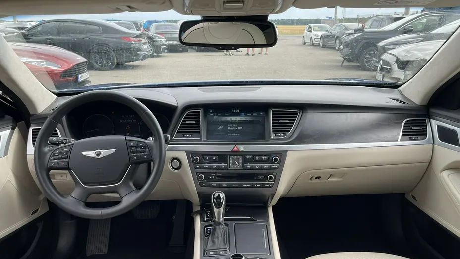 Genesis G80 -