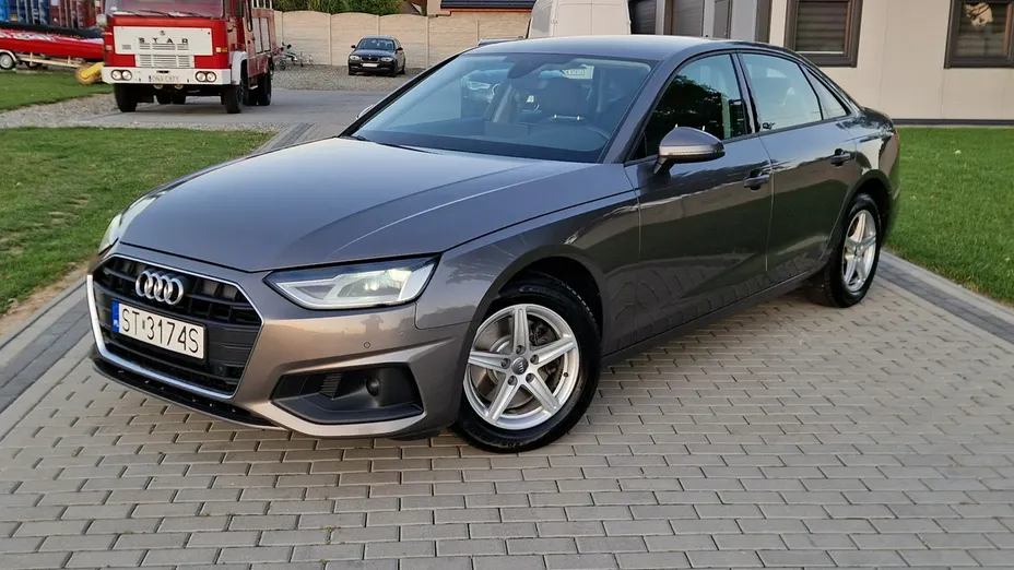 AUDI A4 -