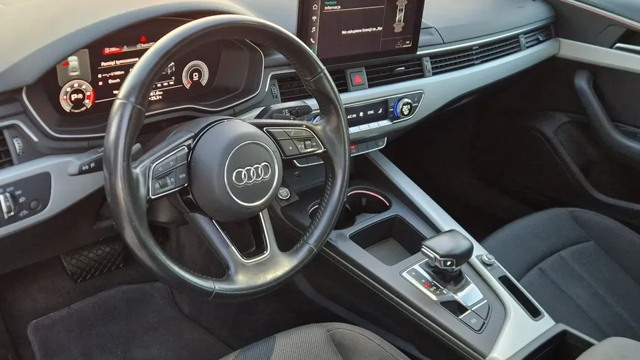 AUDI A4 -