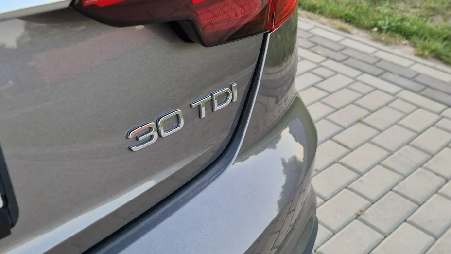 AUDI A4 -