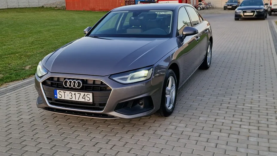 AUDI A4 -