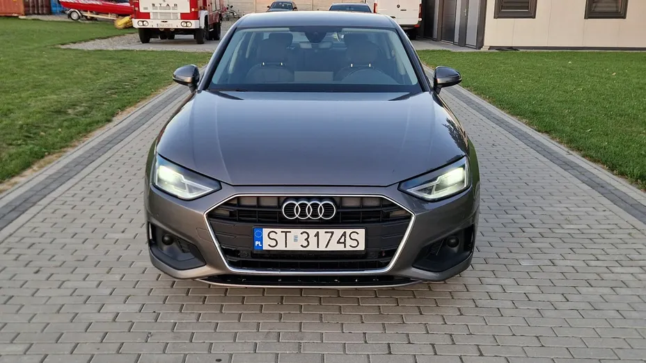 AUDI A4 -