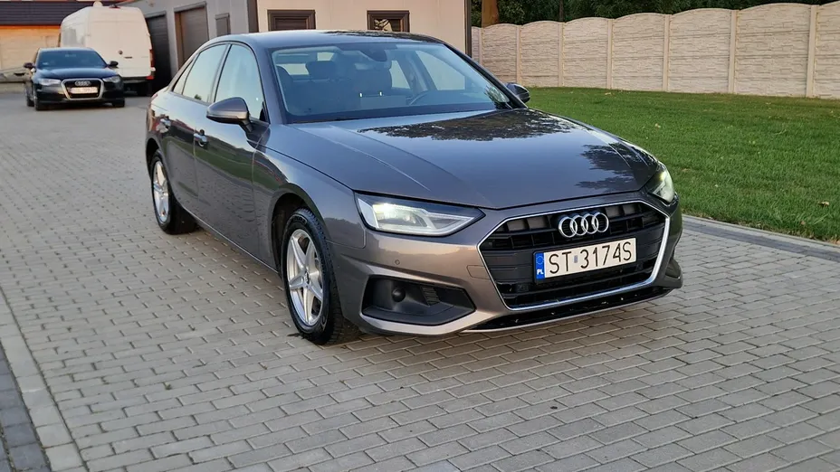 AUDI A4 -