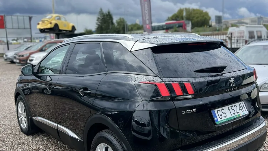 PEUGEOT 3008 -