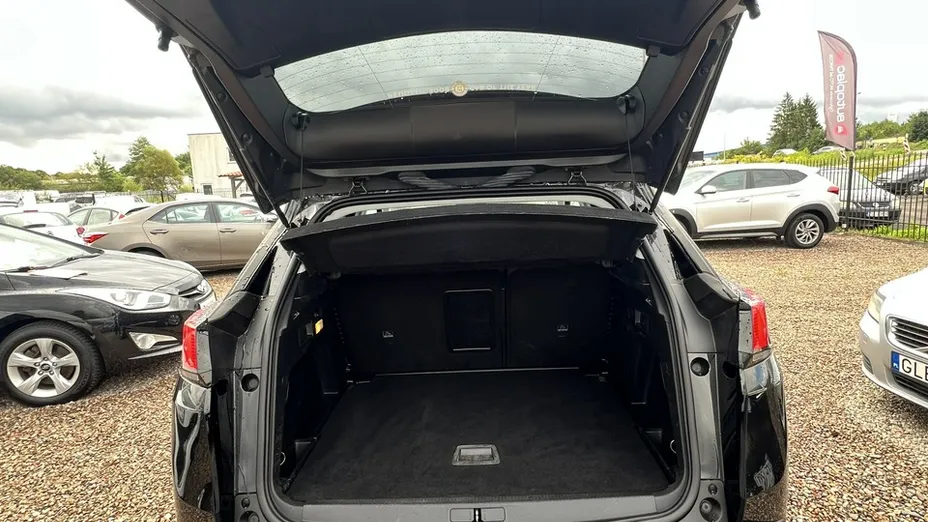 PEUGEOT 3008 -