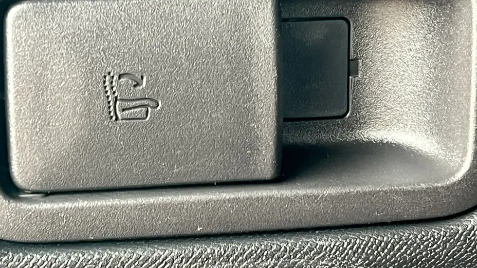 PEUGEOT 3008 -