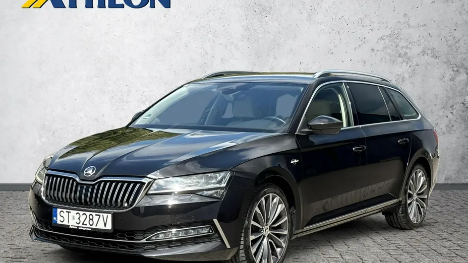 SKODA Superb -