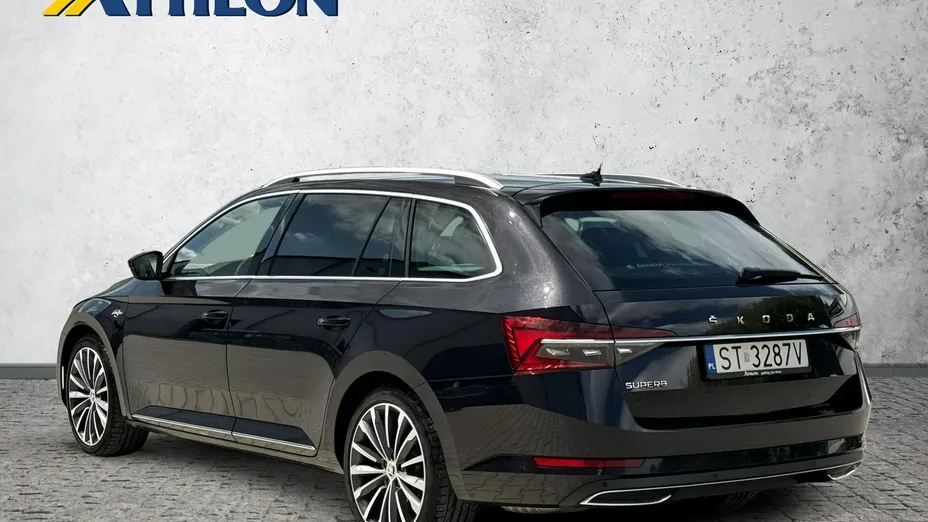 SKODA Superb -
