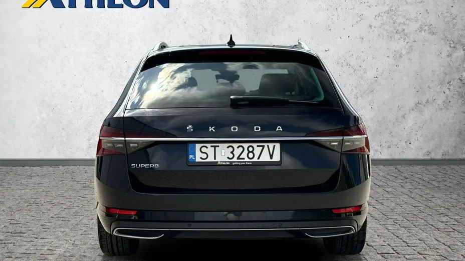 SKODA Superb -
