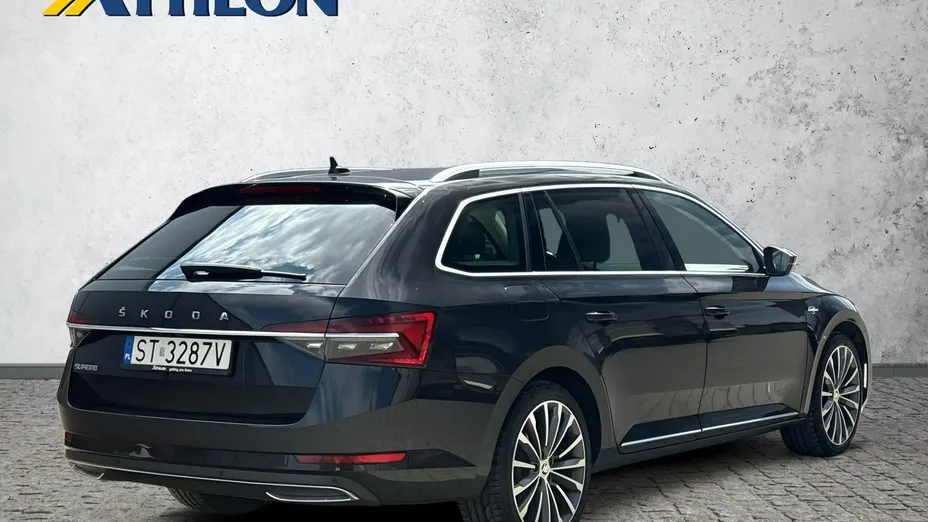 SKODA Superb -