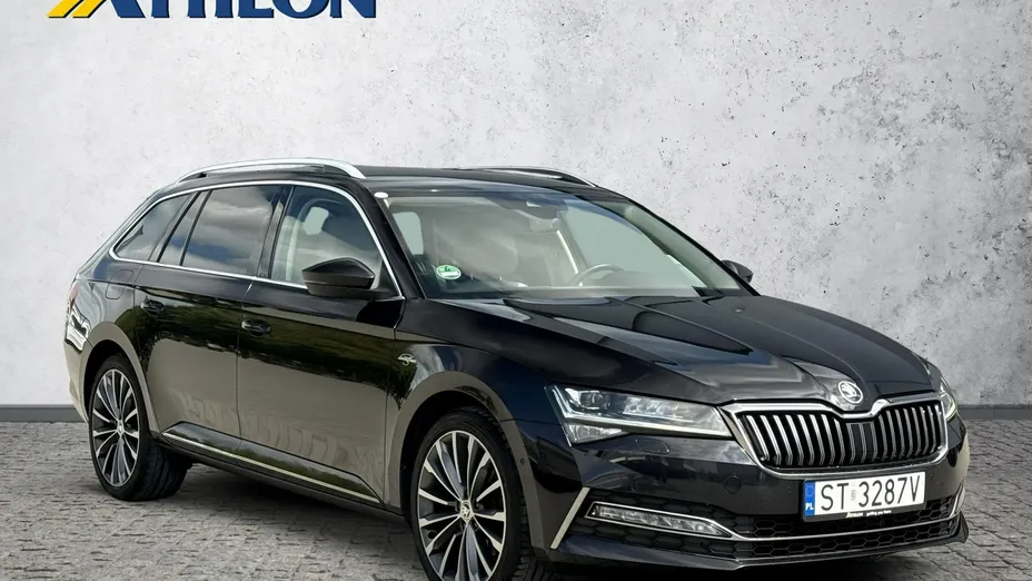 SKODA Superb -