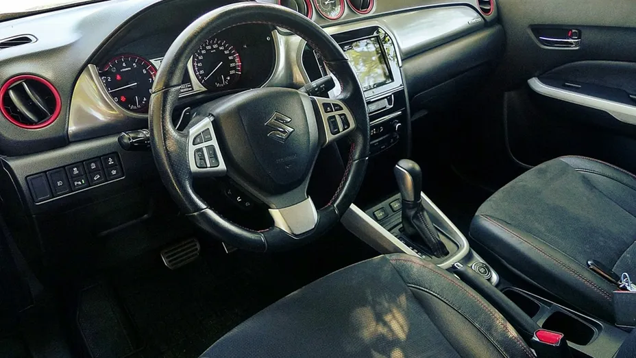 SUZUKI Vitara -
