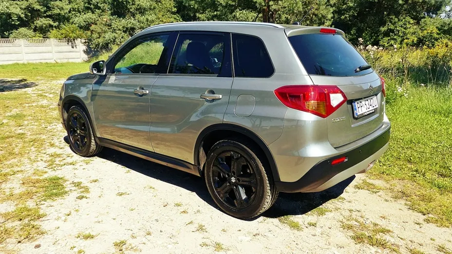SUZUKI Vitara -