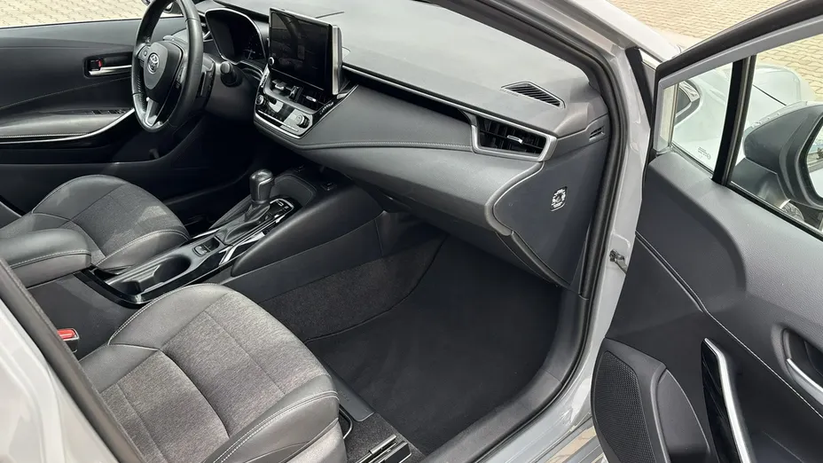 TOYOTA Corolla -
