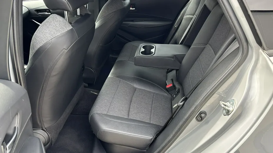 TOYOTA Corolla -