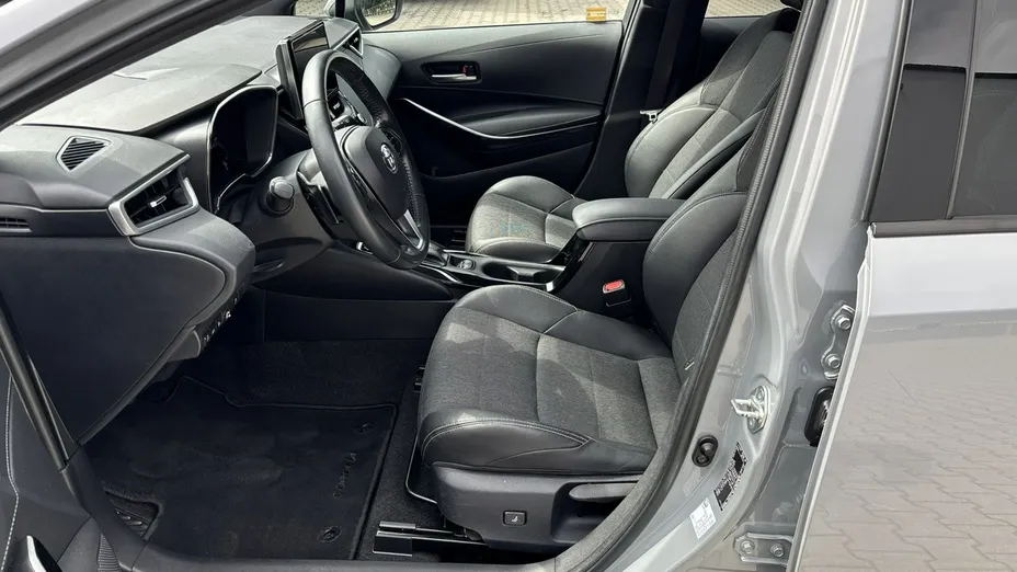 TOYOTA Corolla -