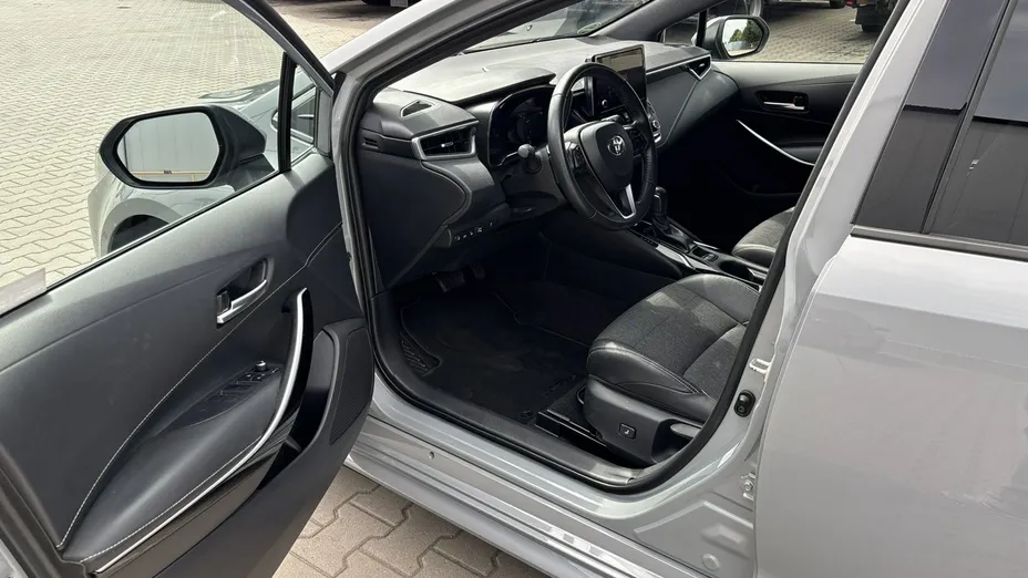 TOYOTA Corolla -