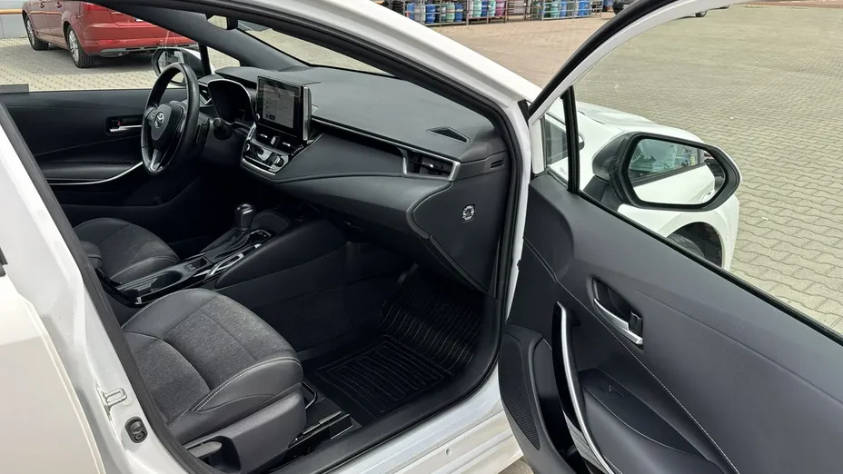 TOYOTA Corolla -