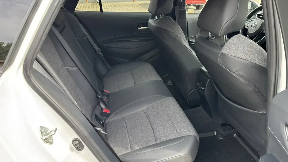 TOYOTA Corolla -
