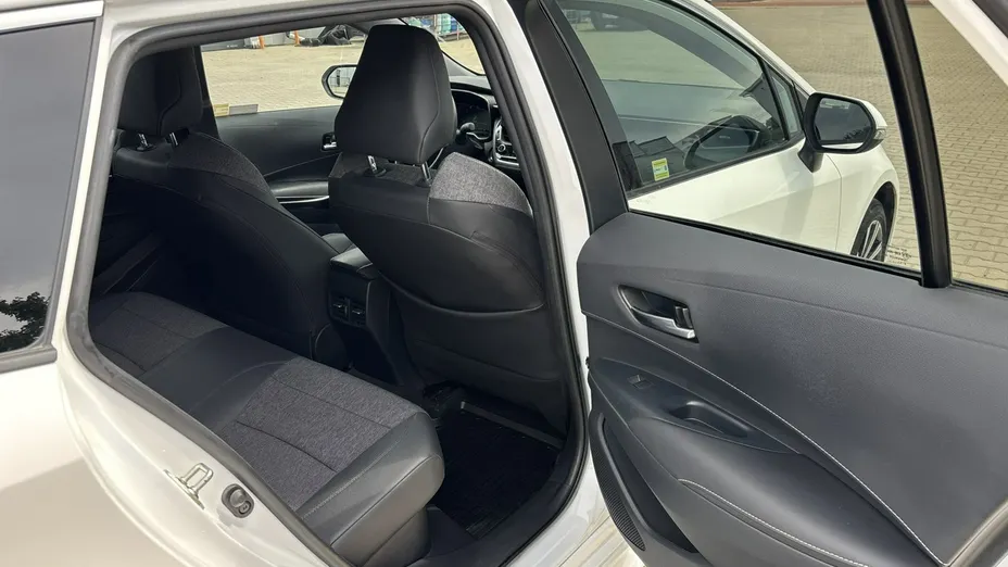 TOYOTA Corolla -