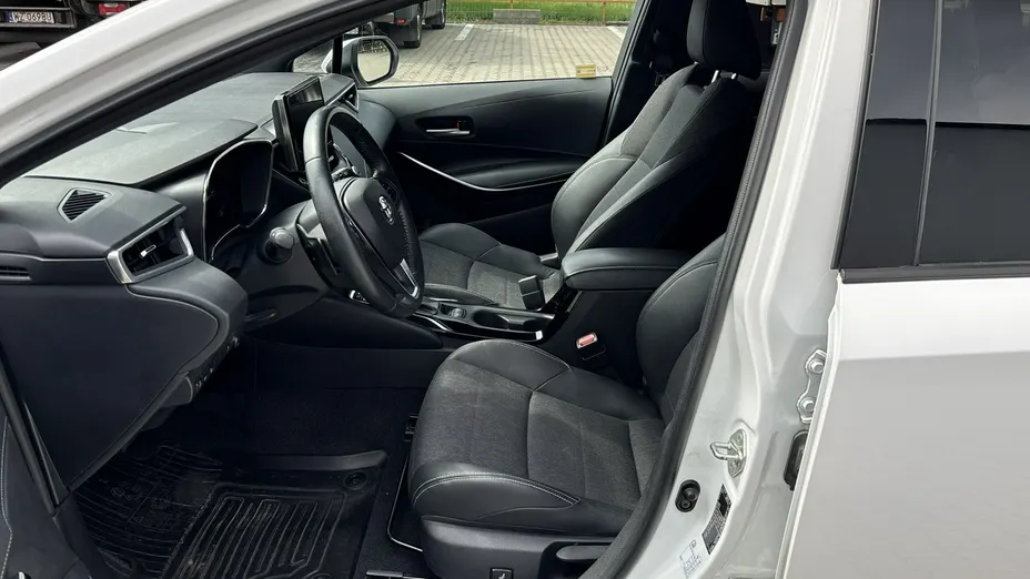 TOYOTA Corolla -
