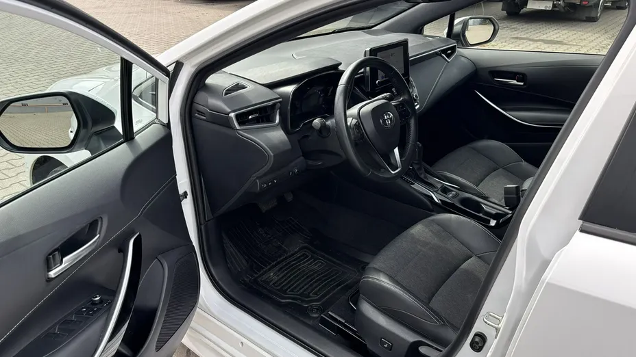 TOYOTA Corolla -