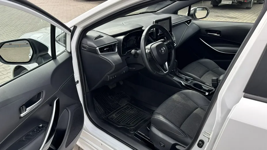 TOYOTA Corolla -