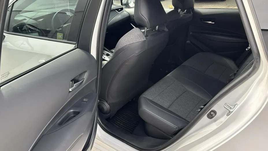TOYOTA Corolla -
