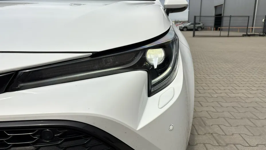 TOYOTA Corolla -