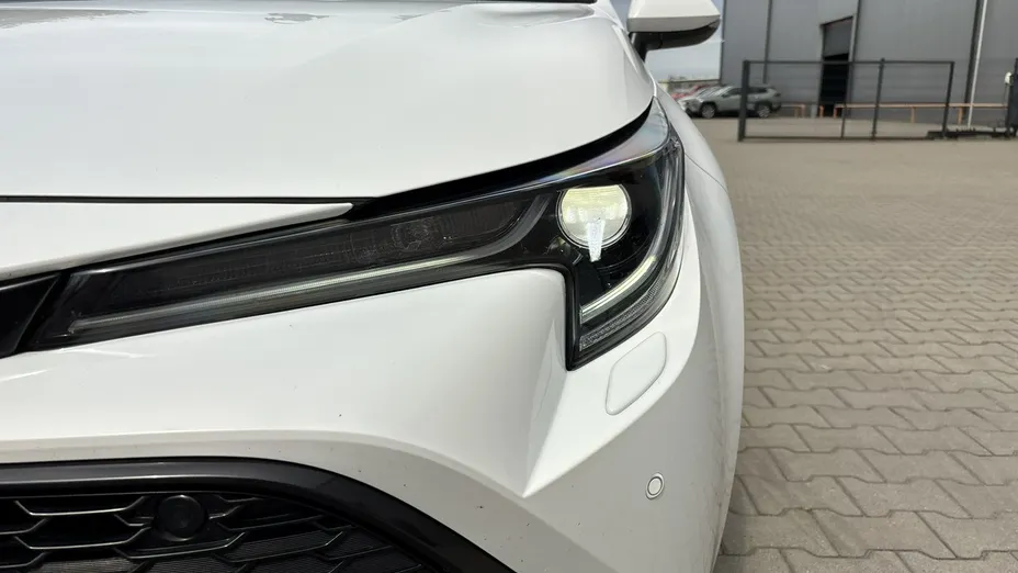 TOYOTA Corolla -
