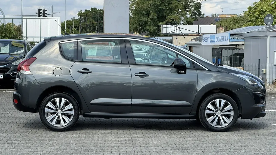 PEUGEOT 3008 -