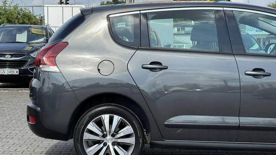 PEUGEOT 3008 -