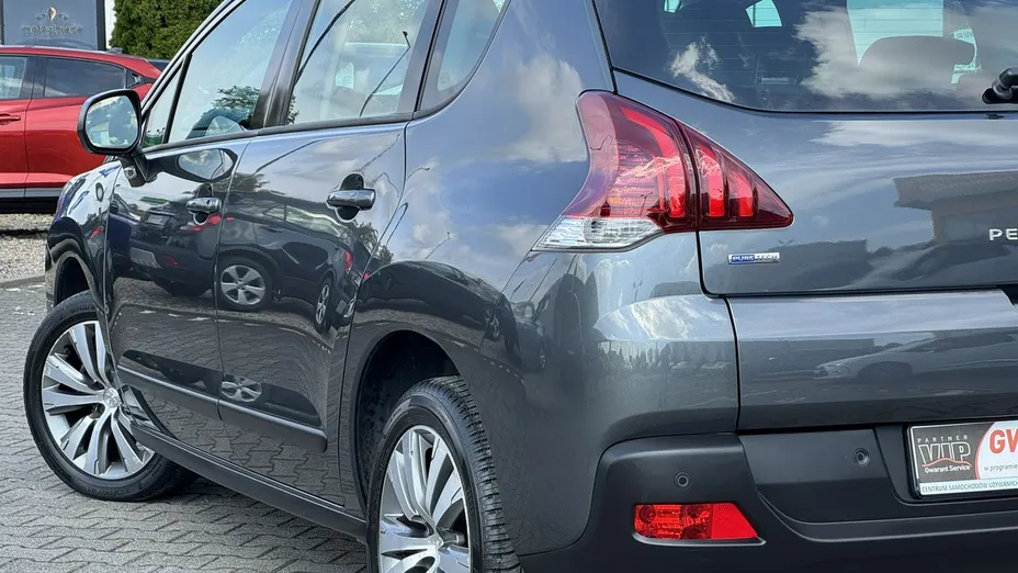 PEUGEOT 3008 -
