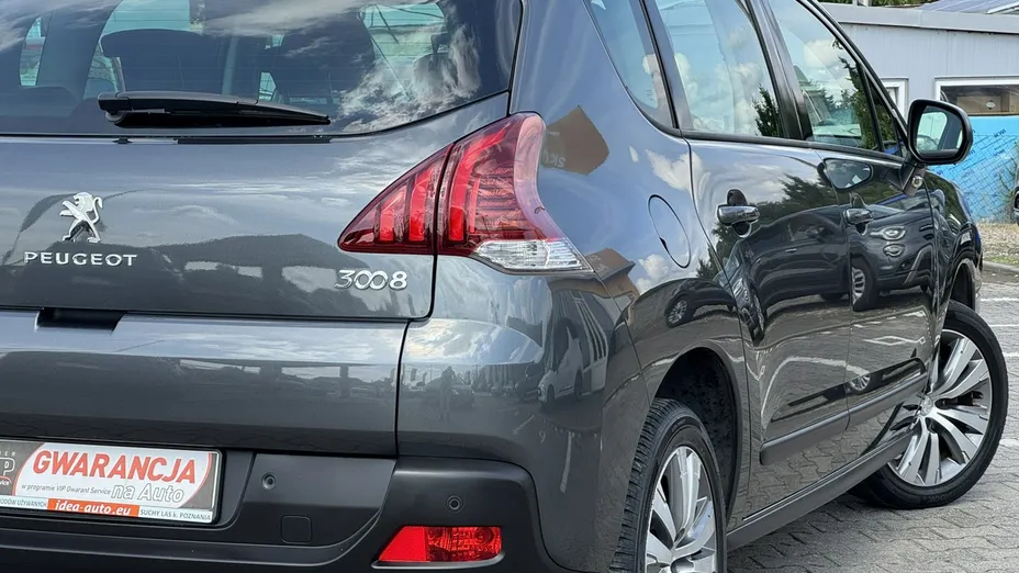PEUGEOT 3008 -