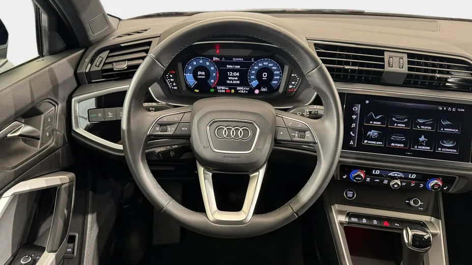 AUDI Q3 -