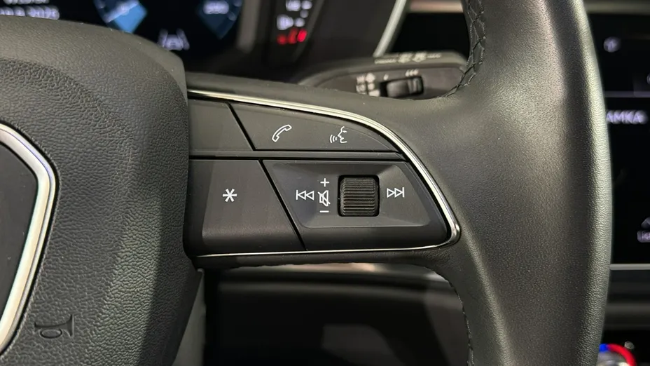 AUDI Q3 -