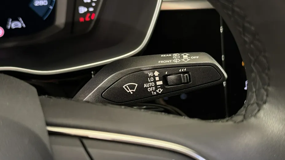 AUDI Q3 -