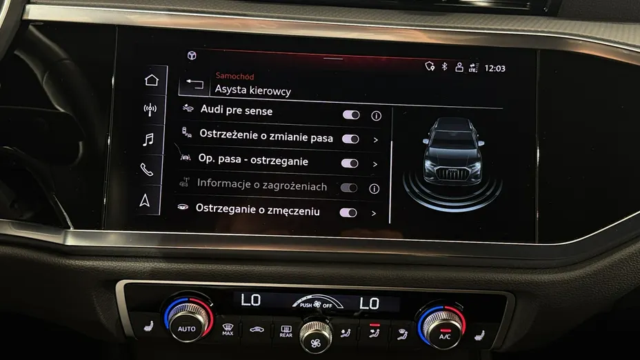 AUDI Q3 -